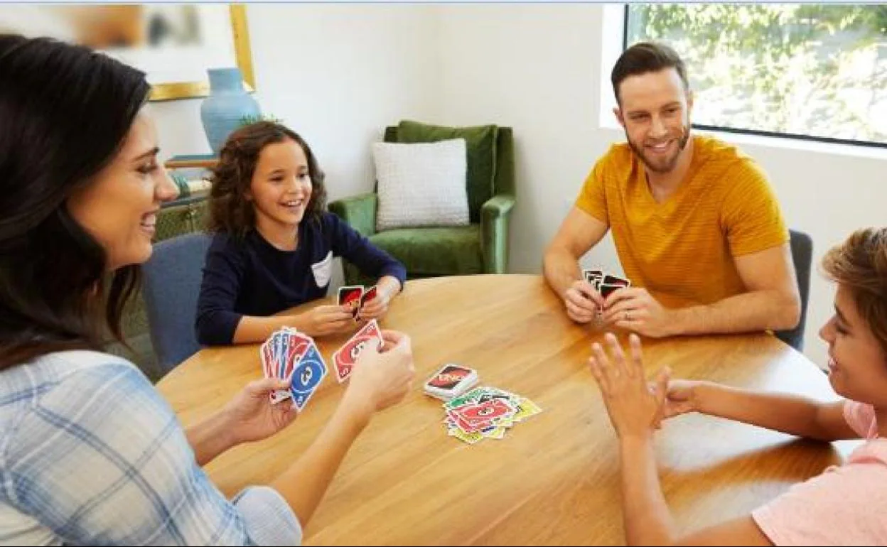 Juegos con cheap cartas del uno